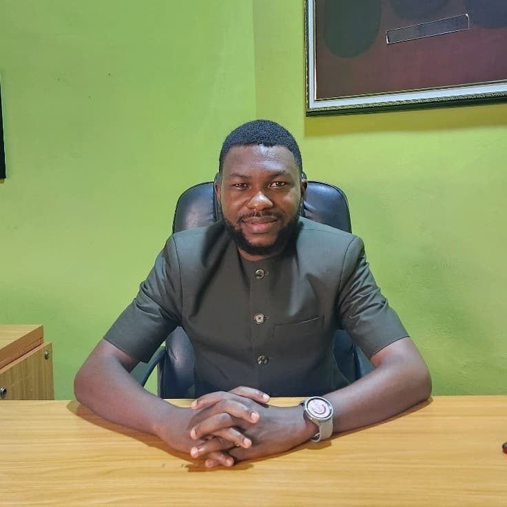 Dr Leke Daramola (MD)